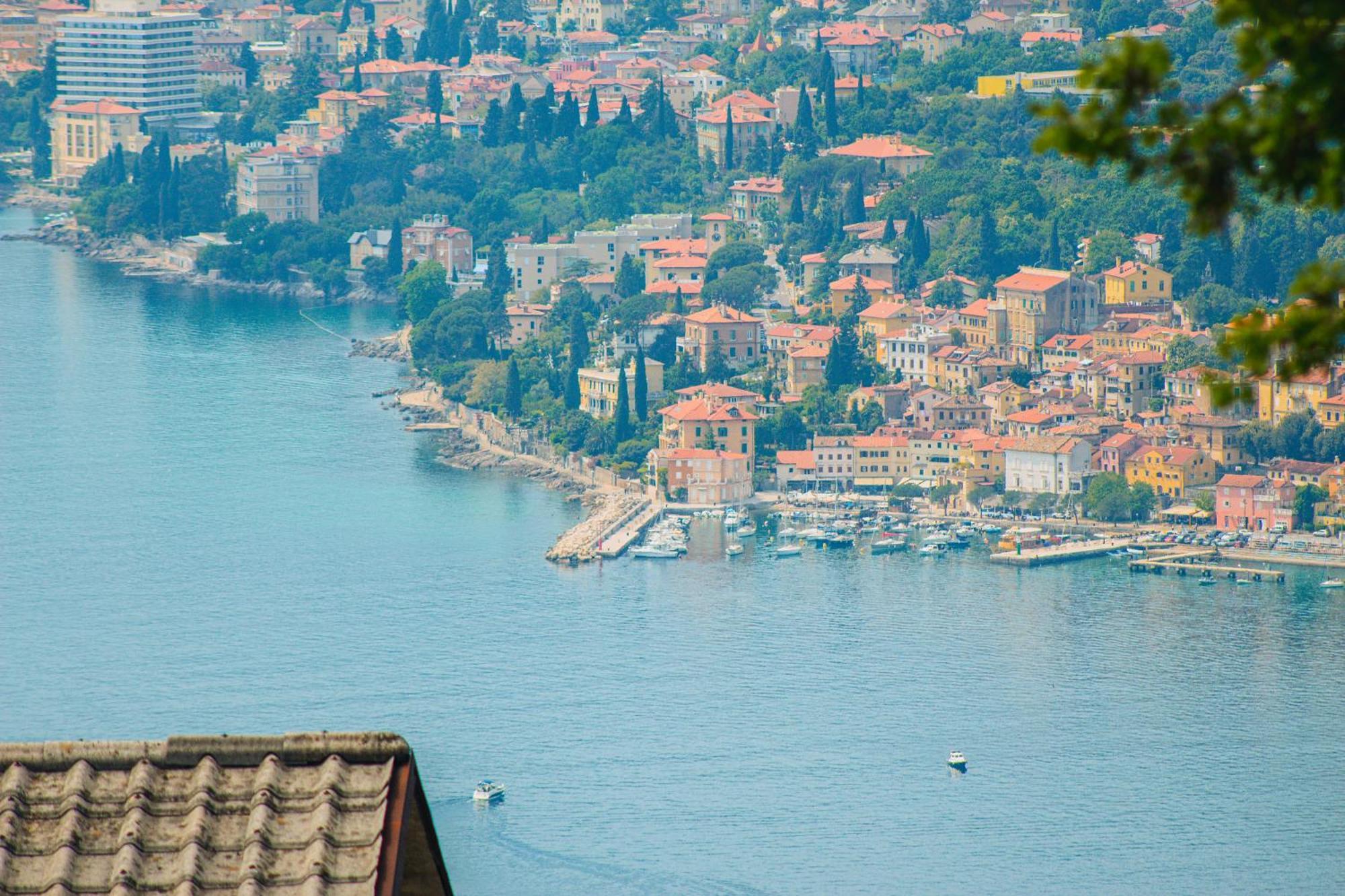 Sea View Retreat With 170Mbps Wifi And Sunny Balcony Apartment Kastav Exterior photo